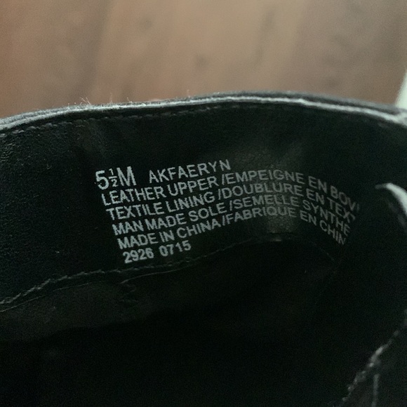 Anne Klein ankle pointed booties - Picture 5 of 5